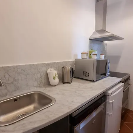 בית חווה Cascina Tollu *