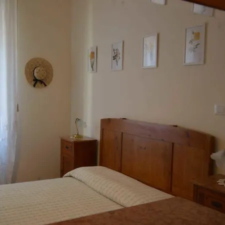 בית חווה Cascina Tollu *